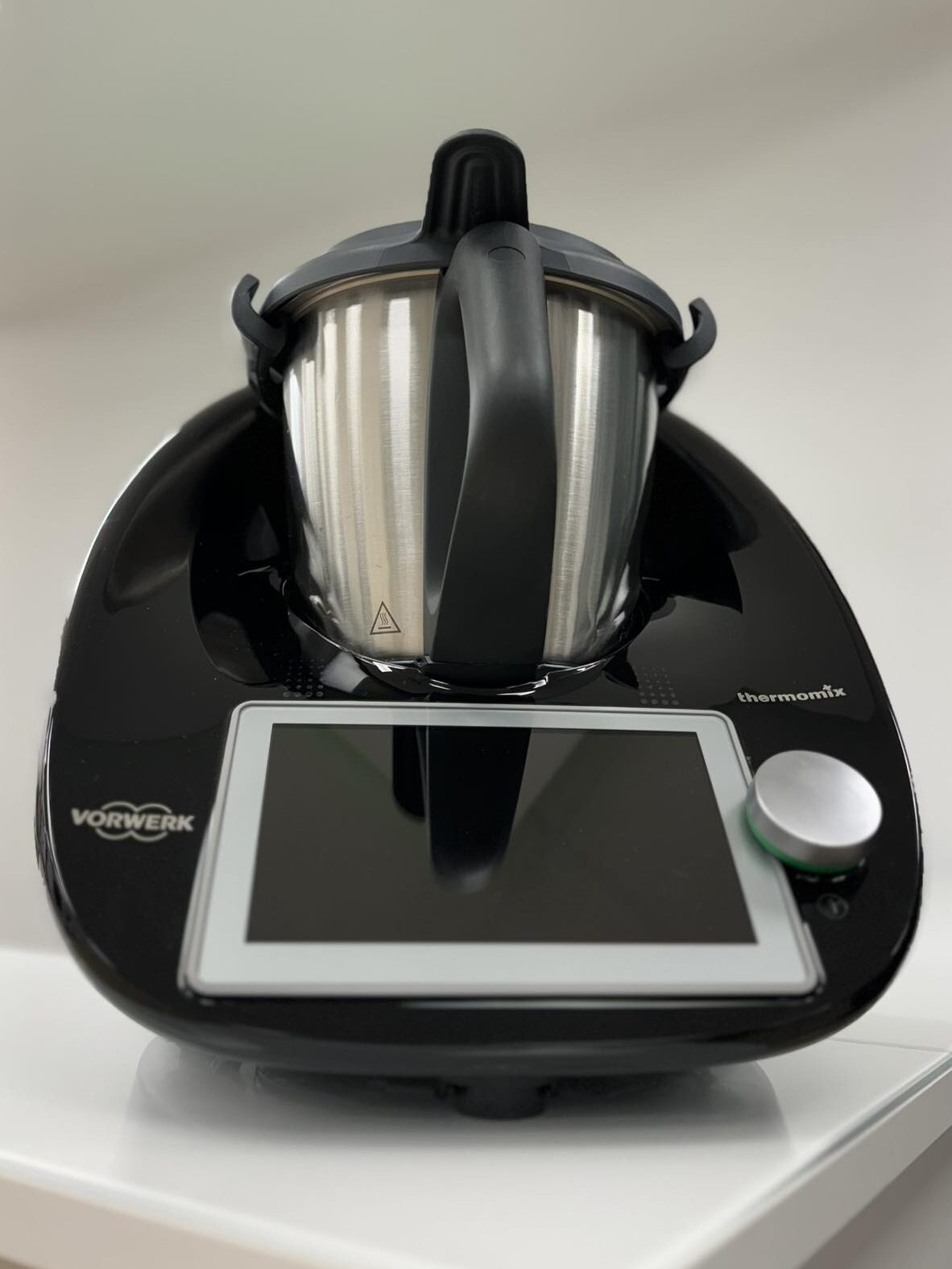 czarny thermomix jak wygląda